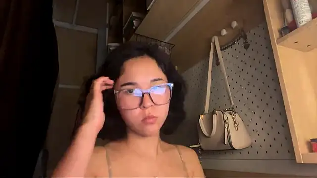 Snapshot of JennyCarpenter chatting on May 2026 10:52:02 PM JennyCarpenter online show from May 2026 10:52:02 PM
