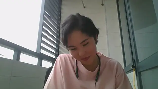 Snapshot of JennyCarpenter chatting on October 2025 08:52:01 AM JennyCarpenter online show from October 2025 08:52:01 AM