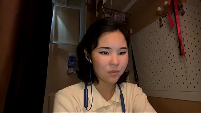 Snapshot of JennyCarpenter chatting on May 2026 10:18:01 AM JennyCarpenter online show from May 2026 10:18:01 AM