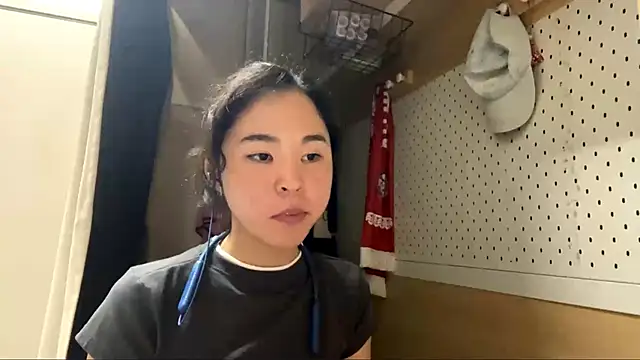 Snapshot of JennyCarpenter chatting on June 2026 09:07:01 AM JennyCarpenter online show from June 2026 09:07:01 AM