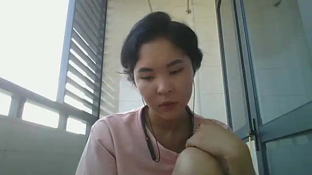 Snapshot of JennyCarpenter chatting on October 2025 01:20:02 AM JennyCarpenter online show from October 2025 01:20:02 AM