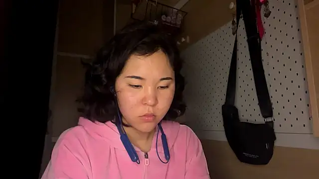 Snapshot of JennyCarpenter chatting on May 2026 10:13:02 PM JennyCarpenter online show from May 2026 10:13:02 PM