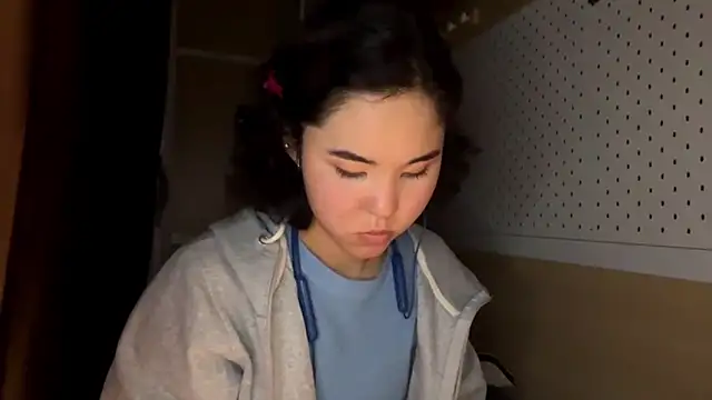 JennyCarpenter online show from April 2026 08:21:02 AM
