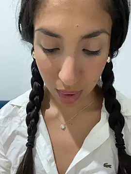 MaddyX   online show from November 2025 07:47:01 PM