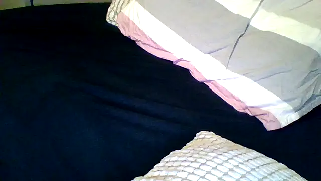 maxh08625 online show from September 2025 04:58:01 PM