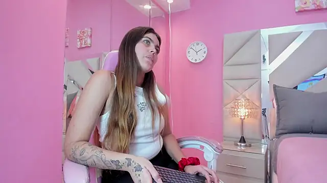 isabel 09 online show from June 2026 05:55:01 PM