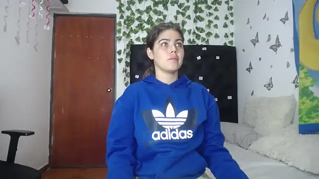 Snapshot of isabel_09 chatting on February 2026 03:48:01 AM isabel 09 online show from February 2026 03:48:01 AM