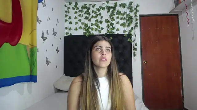 Snapshot of isabel_09 chatting on February 2026 03:19:02 AM isabel 09 online show from February 2026 03:19:02 AM