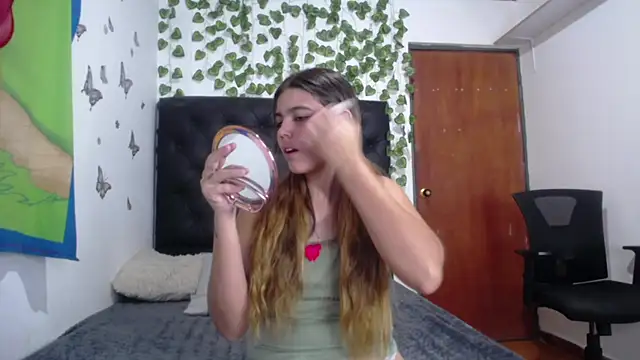 Snapshot of isabel_09 chatting on December 2025 02:49:02 AM isabel 09 online show from December 2025 02:49:02 AM