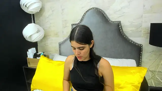 isabel 09 online show from July 2026 06:18:02 PM