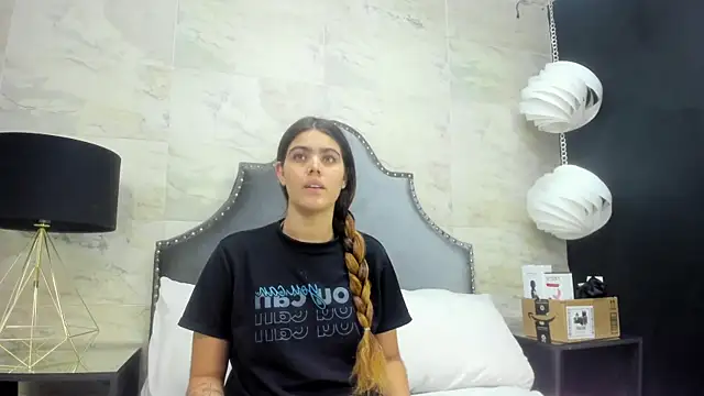 isabel 09 online show from July 2026 05:13:02 PM