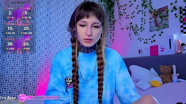 LilithPoison online show from May 2026 06:00:01 PM