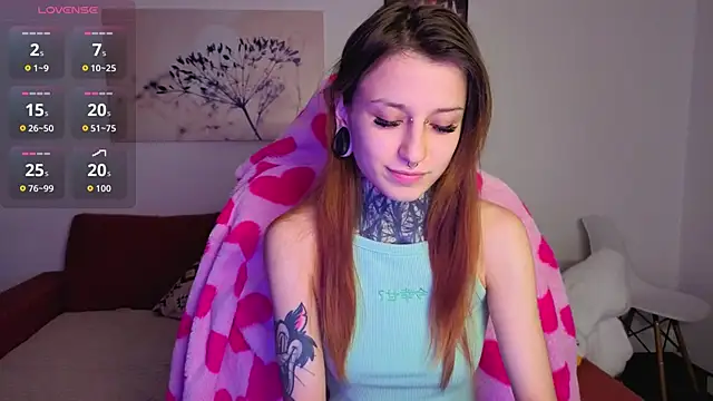 Snapshot of LilithPoison chatting on September 2025 09:26:02 PM LilithPoison online show from September 2025 09:26:02 PM