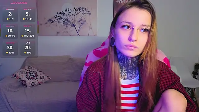 Snapshot of LilithPoison chatting on September 2025 04:19:02 PM LilithPoison online show from September 2025 04:19:02 PM