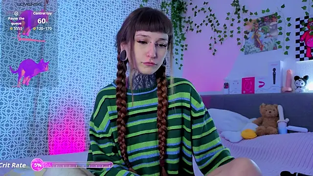 LilithPoison online show from May 2026 02:41:02 AM