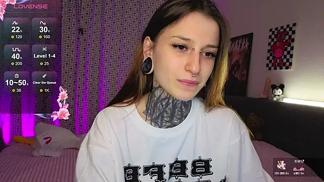 Snapshot of LilithPoison chatting on October 2025 06:09:02 PM LilithPoison online show from October 2025 06:09:02 PM