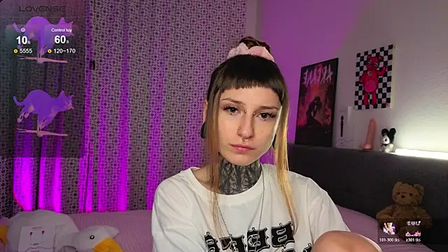 Snapshot of LilithPoison chatting on November 2025 06:01:02 PM LilithPoison online show from November 2025 06:01:02 PM