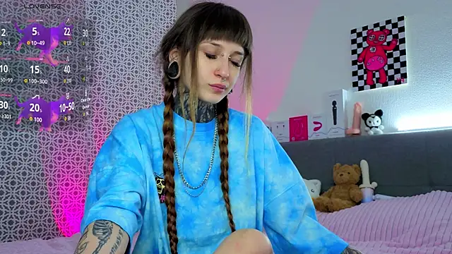 LilithPoison online show from March 2026 06:37:02 PM