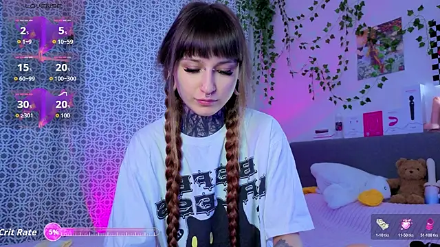 LilithPoison online show from May 2026 06:17:02 PM