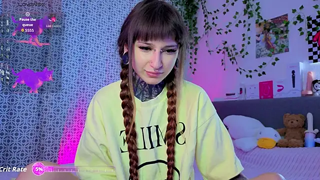 LilithPoison online show from May 2026 06:10:01 PM
