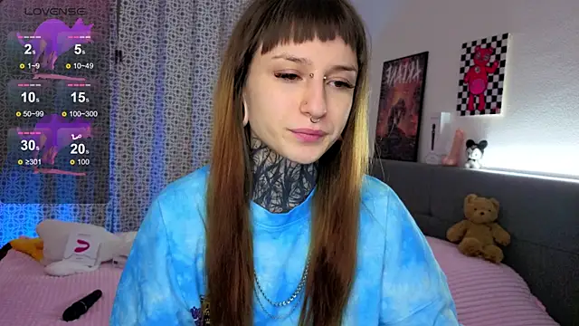 Snapshot of LilithPoison chatting on December 2025 06:06:01 PM LilithPoison online show from December 2025 06:06:01 PM