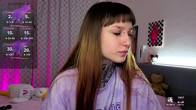 Snapshot of LilithPoison chatting on December 2025 06:13:01 PM LilithPoison online show from December 2025 06:13:01 PM