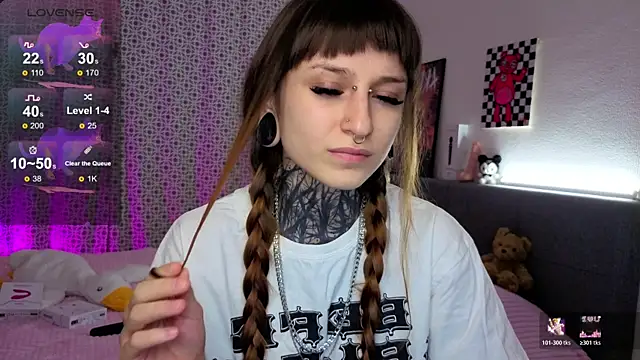 LilithPoison online show from December 2025 06:10:02 PM