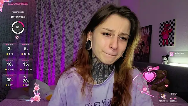 Snapshot of LilithPoison chatting on October 2025 06:10:01 PM LilithPoison online show from October 2025 06:10:01 PM