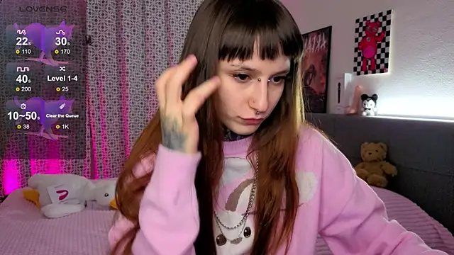 Snapshot of LilithPoison chatting on December 2025 08:04:02 PM LilithPoison online show from December 2025 08:04:02 PM