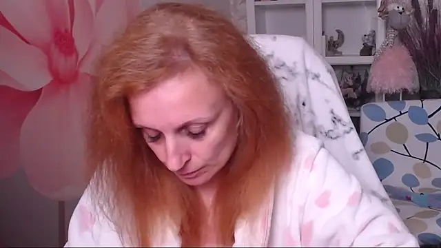 Snapshot of Venus_love1 chatting on April 2026 04:58:01 PM Venus love1 online show from April 2026 04:58:01 PM