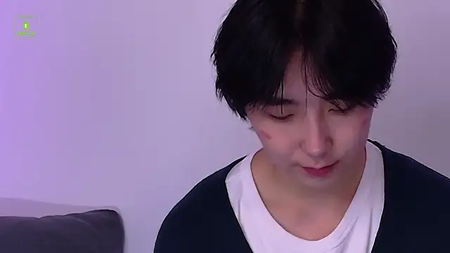 HeejinWang online show from June 2026 10:32:01 AM