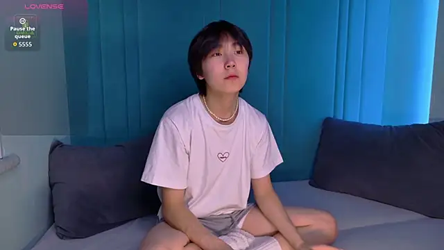 HeejinWang online show from November 2025 08:20:01 PM