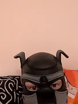 cruiserpup online show from December 2025 05:18:02 PM