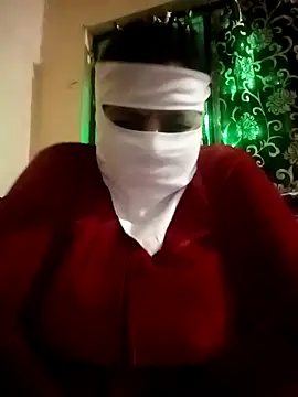 Love-890 online show from November 2025 08:23:02 PM