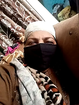 Love-890 online show from December 2025 04:06:01 AM