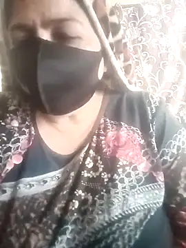 Love-890 online show from November 2025 07:11:02 AM