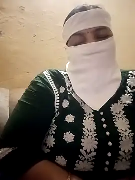 Love-890 online show from November 2025 01:22:01 AM