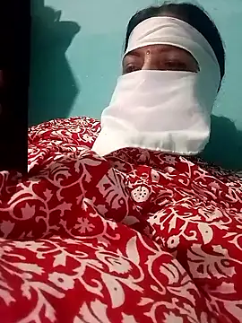 Love-890 online show from November 2025 08:31:02 PM