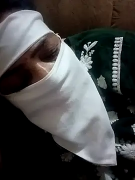 Love-890 online show from November 2025 02:20:01 PM