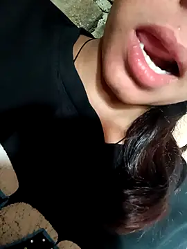 Aaisha-16 online show from March 2026 04:25:01 AM