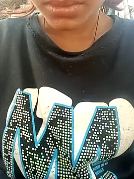 Aaisha-16 online show from March 2026 03:33:01 AM