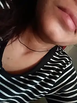 Aaisha-16 online show from May 2026 12:02:01 PM