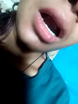 Aaisha-16 online show from March 2026 03:32:01 AM