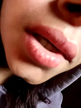 Aaisha-16 online show from February 2026 03:39:01 AM