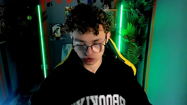 NathanCurl online show from December 2025 10:28:02 AM