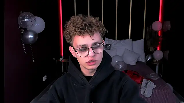 NathanCurl online show from October 2025 07:35:02 PM