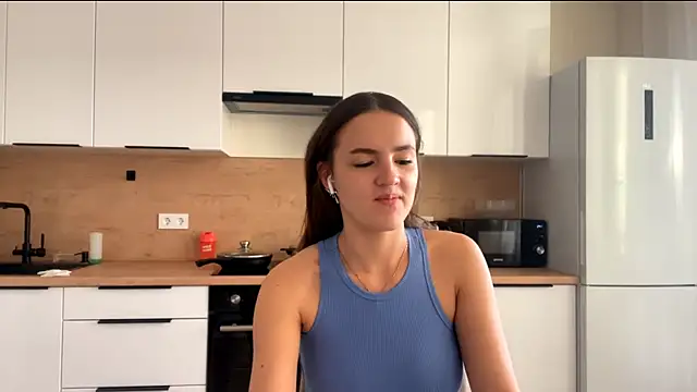 Snapshot of FavorLeila chatting on October 2025 01:12:02 PM FavorLeila online show from October 2025 01:12:02 PM