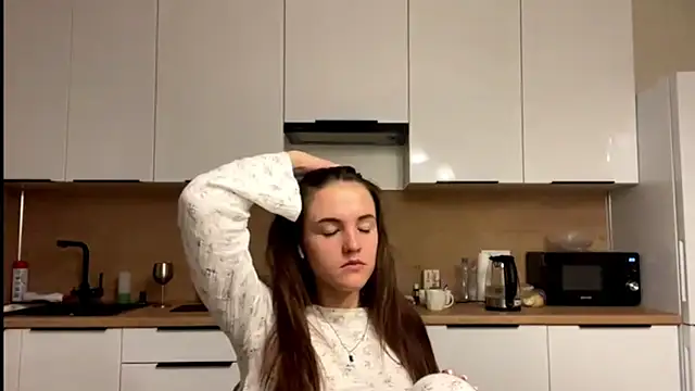 Snapshot of FavorLeila chatting on September 2025 03:18:02 PM FavorLeila online show from September 2025 03:18:02 PM