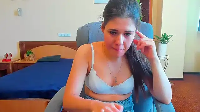Joannia online show from September 2025 07:13:02 AM