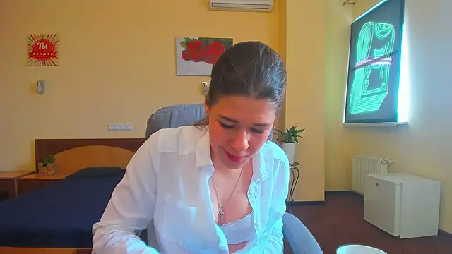 Joannia online show from September 2025 07:14:02 AM